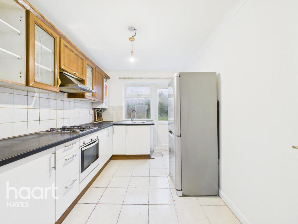 Stuart Crescent, Hayes photo 4
