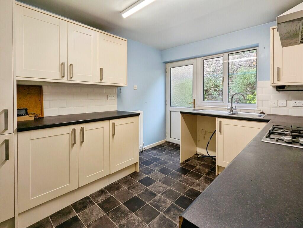 Orchard Close, Summerbridge photo 3