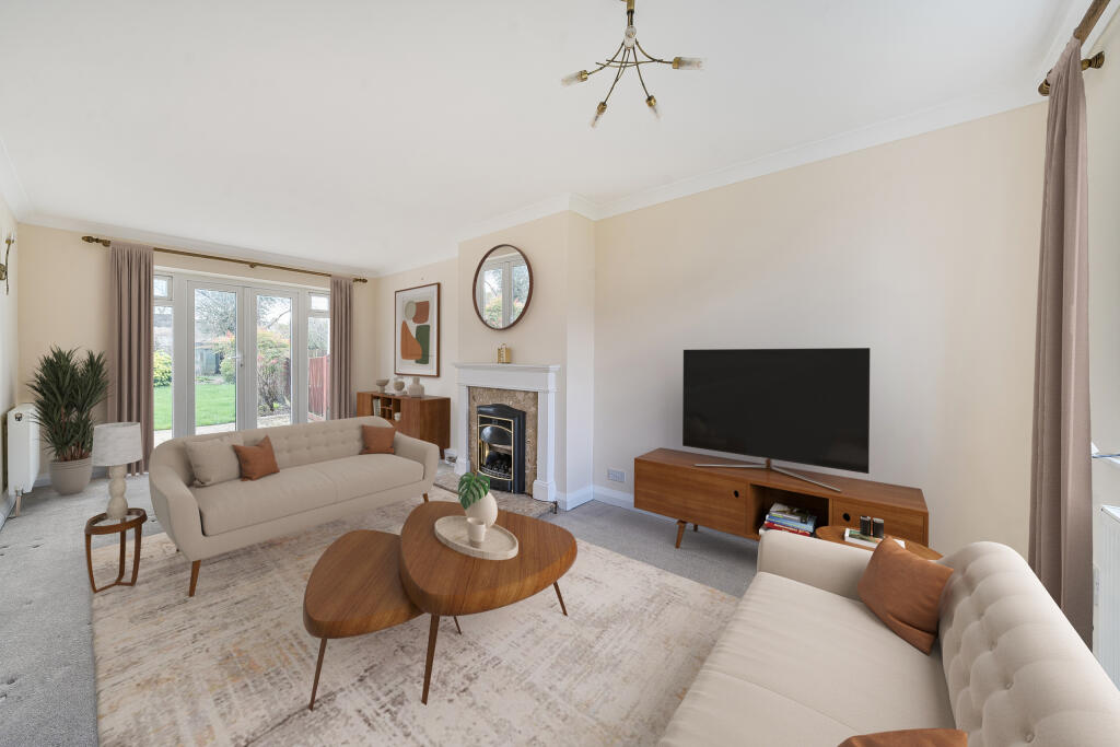 The Parkway, Iver, Buckinghamshire photo 2