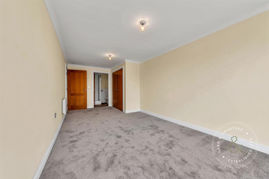 Apartment in Cardiff, Rhydypenau, Cyncoed - More
