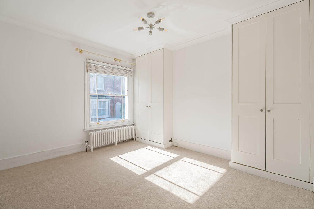 House in Hemel Hempstead - More