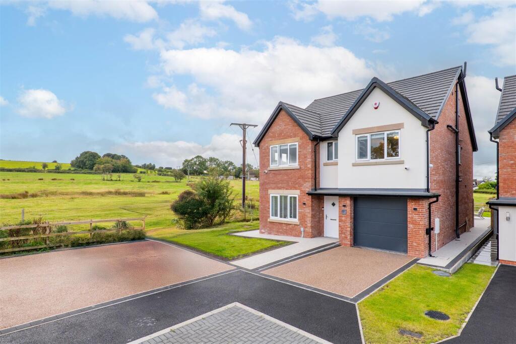 4-bed detached on Pear Tree Close, Chorley, £699,995