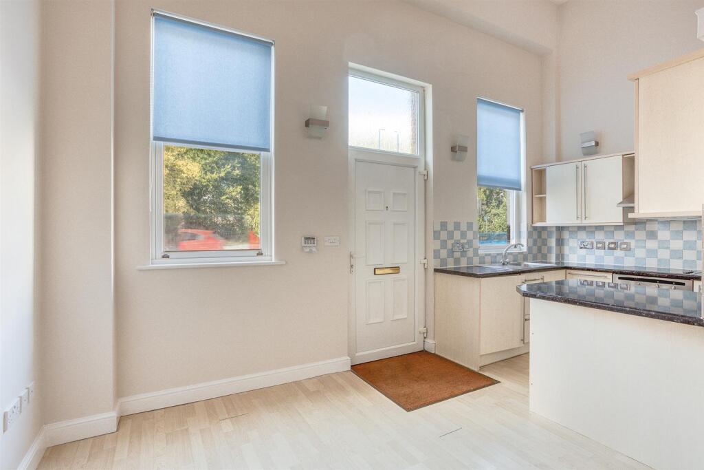 Apartment in Derby - View 4