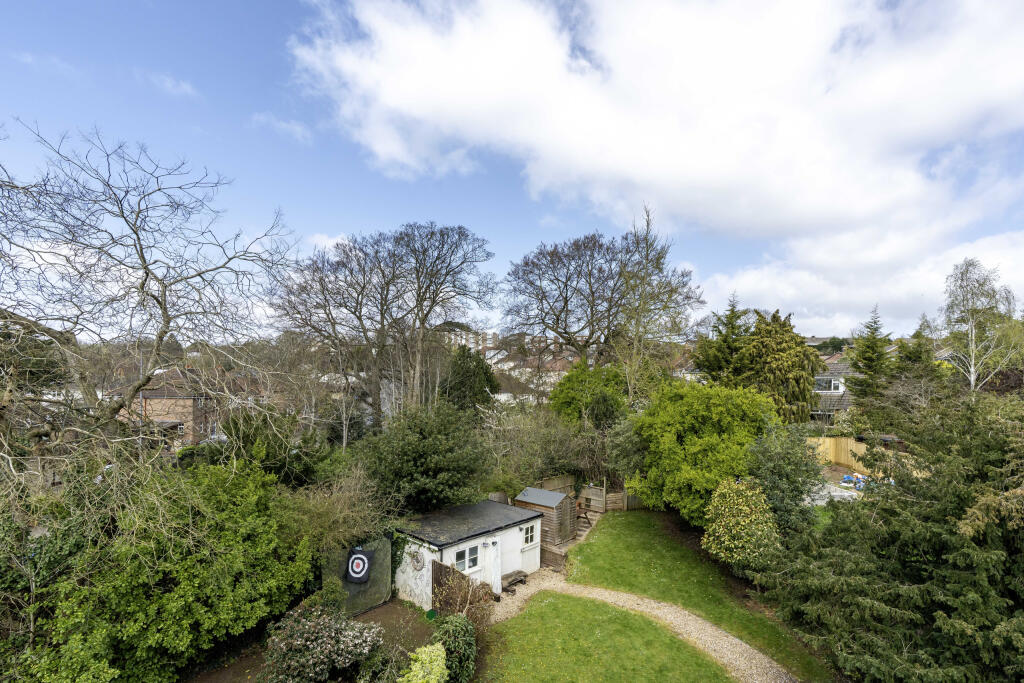 Apartment in Bristol, Westbury on Trym - View 4