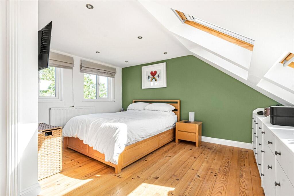 House in Stevenage - More