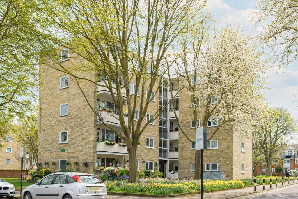 Main image of property: Highbury Quadrant, London, N5