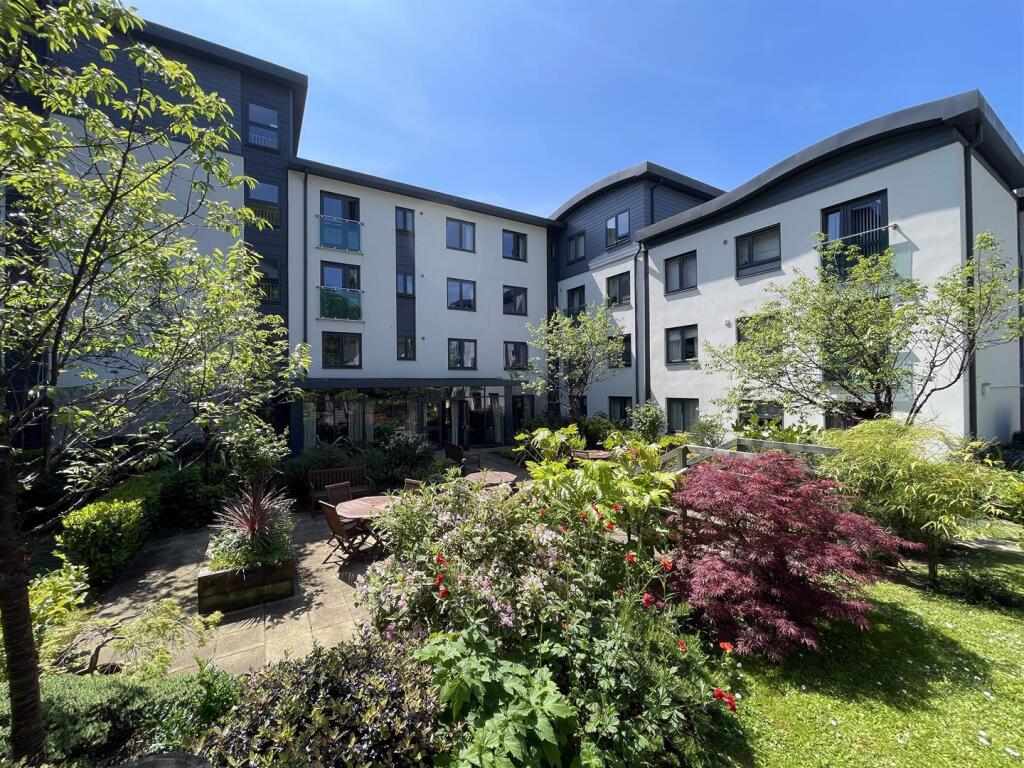 1-bed flat on 38 Tregolls Lodge, £155,000