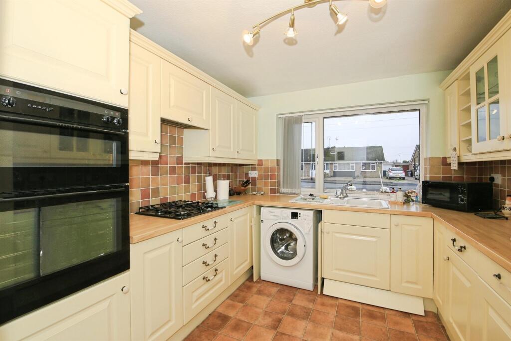 Wakelyn Road, Whittlesey, Peterborough photo 3