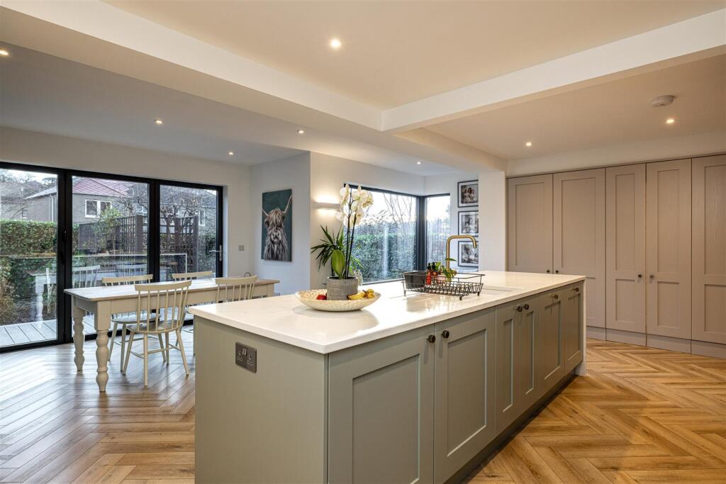 15 Langhaugh Gardens, Galashiels photo 3