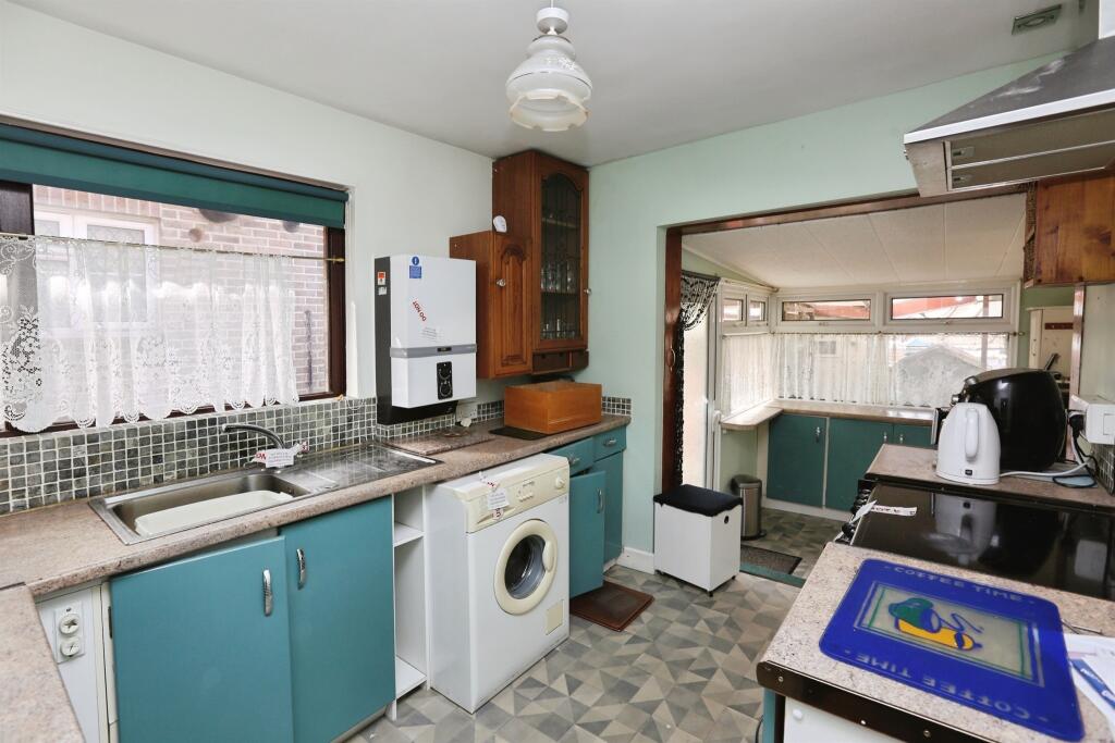 Rowland Road, Fareham photo 4