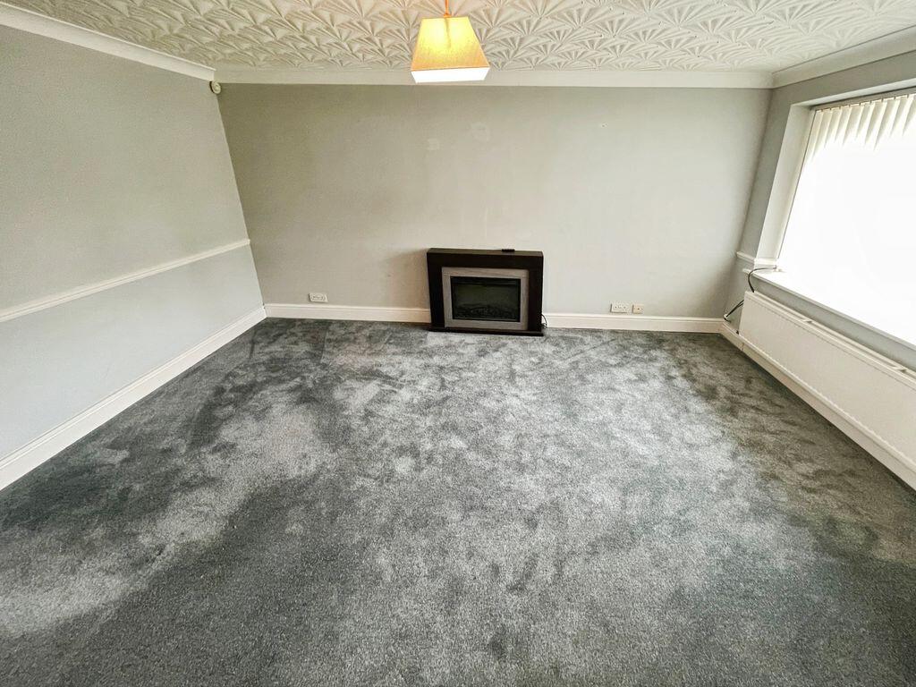Ryecroft Avenue, Tottington photo 3