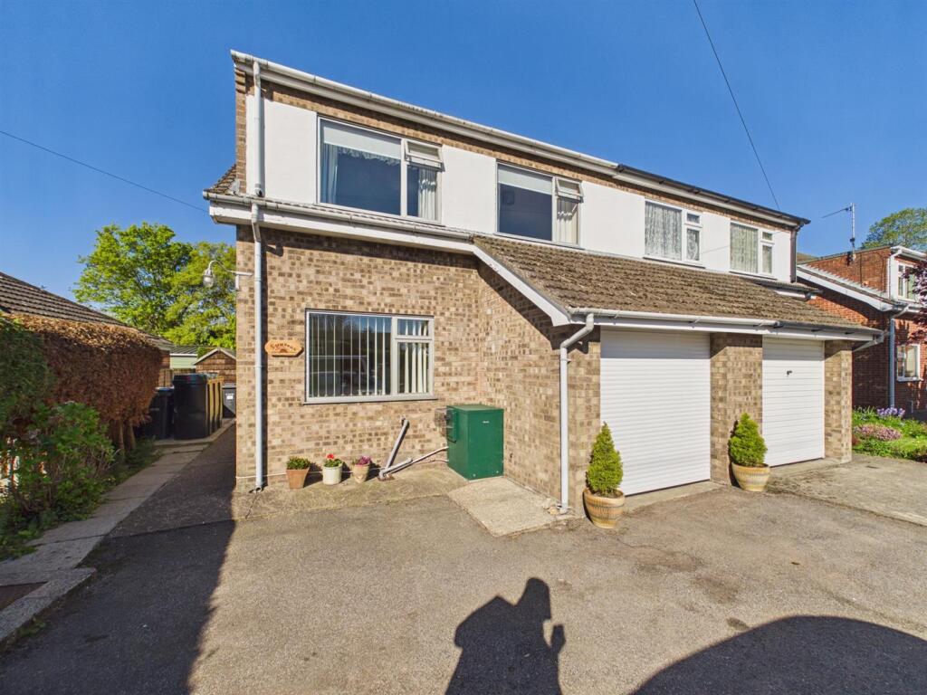 Main image of property: Station Road, Legbourne