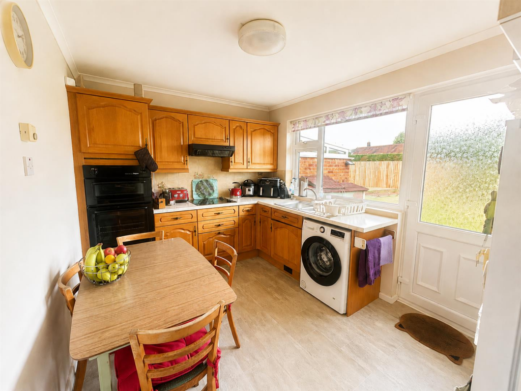 House in Taunton - View 5