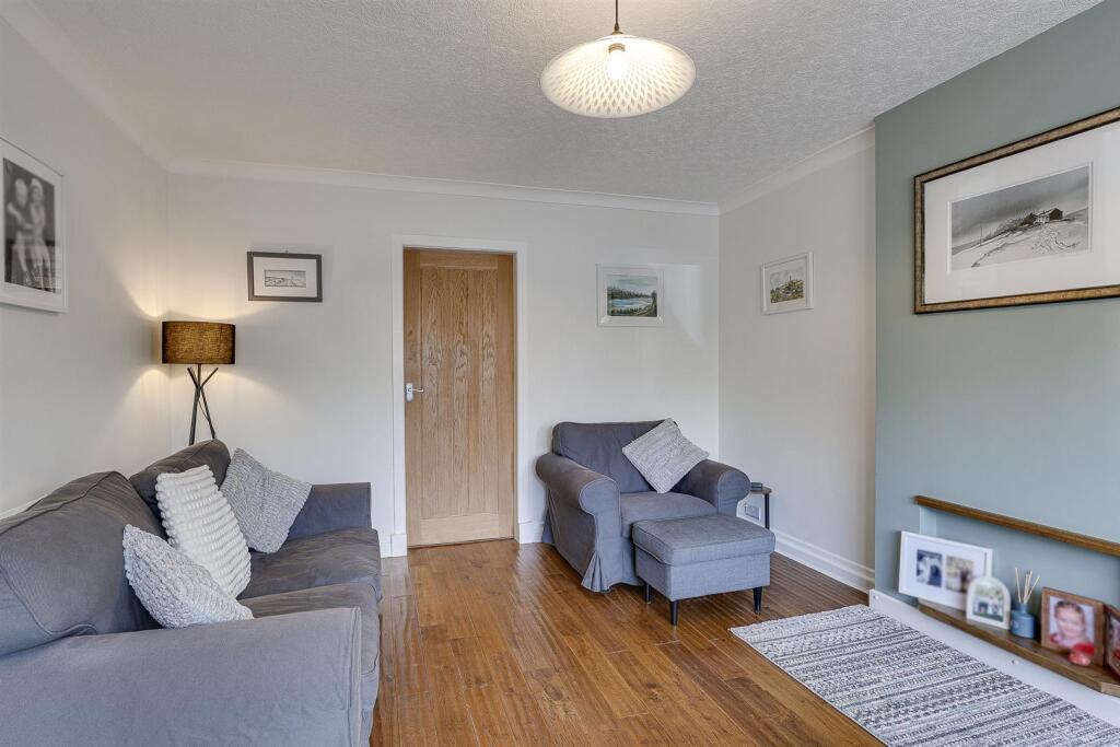 House in Kirklees, Little Lepton, Kirkburton - View 4