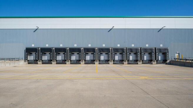 Prologis-Park-Marston-Gate-DC7-Doors.jpg