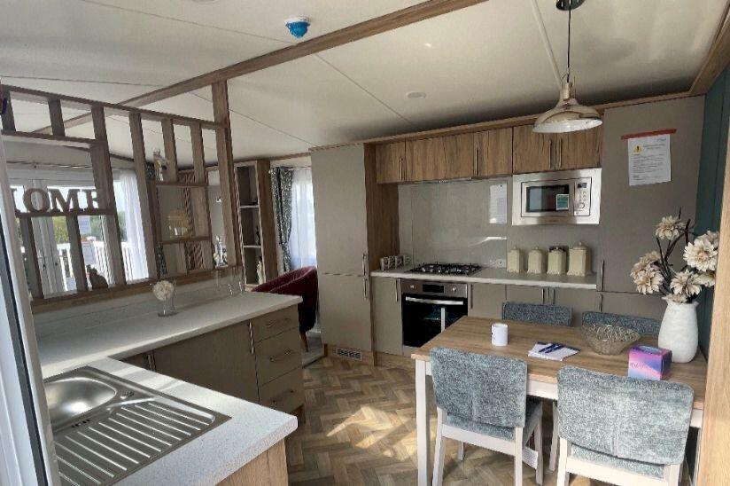 Two Bed Regal Hemsworth, Ketch Caravan Park, Broomhall, Worcester, Worcestershire, WR5 3HW photo 3