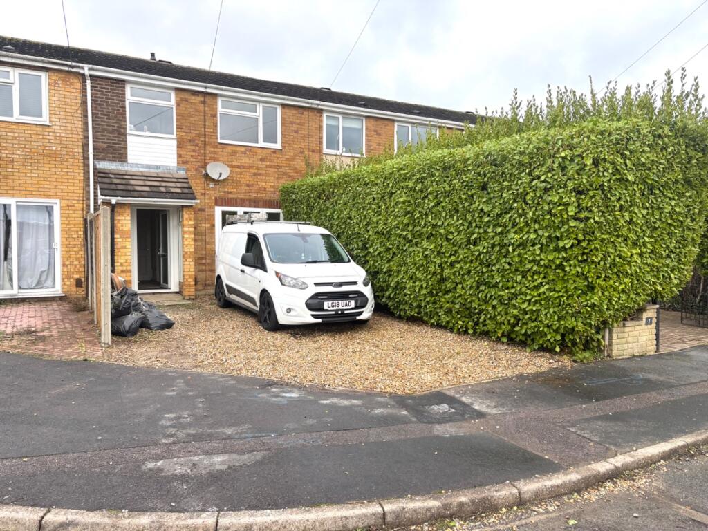 Main image of property: Pondhead Close, Holbury, Southampton, Hampshire, SO45 2JF