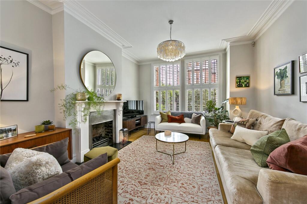House in Twickenham - View 2