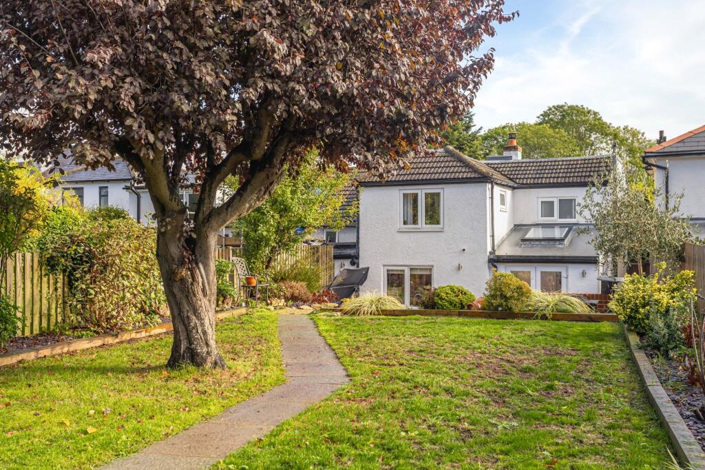 House in Tandridge, Godstone - View 2