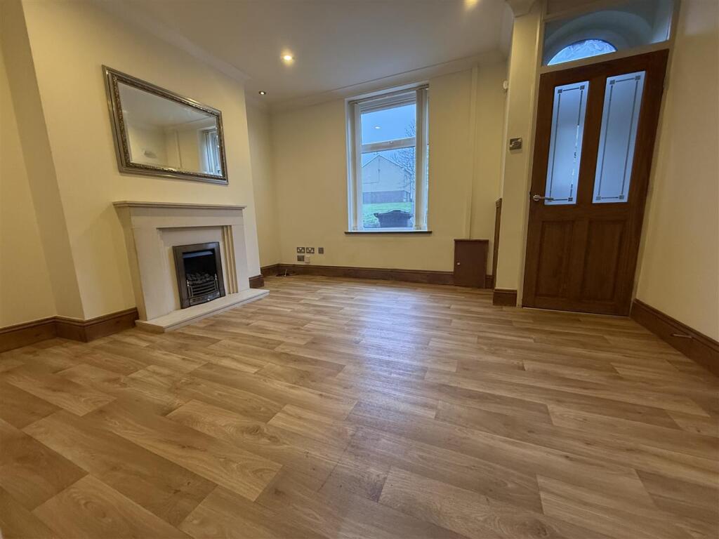 Church Street East, Waterhead, Oldham photo 2