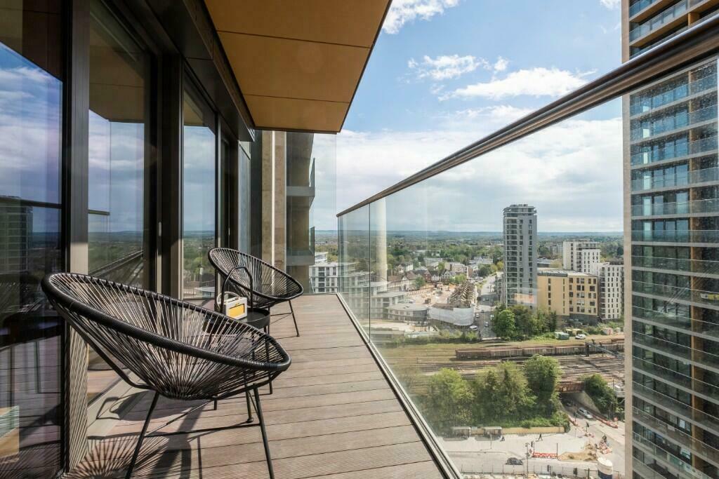 Apartment in Guildford - View 3