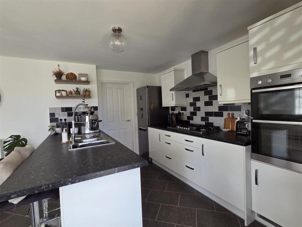 Goldcrest Road, Forest Town, MANSFIELD - View 5