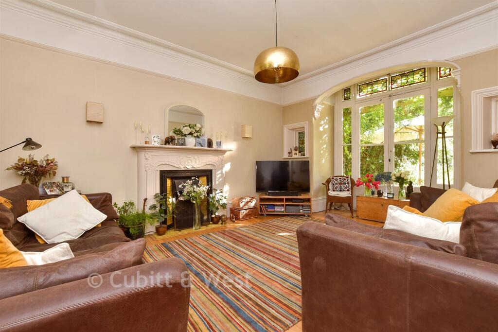 House in London - View 3