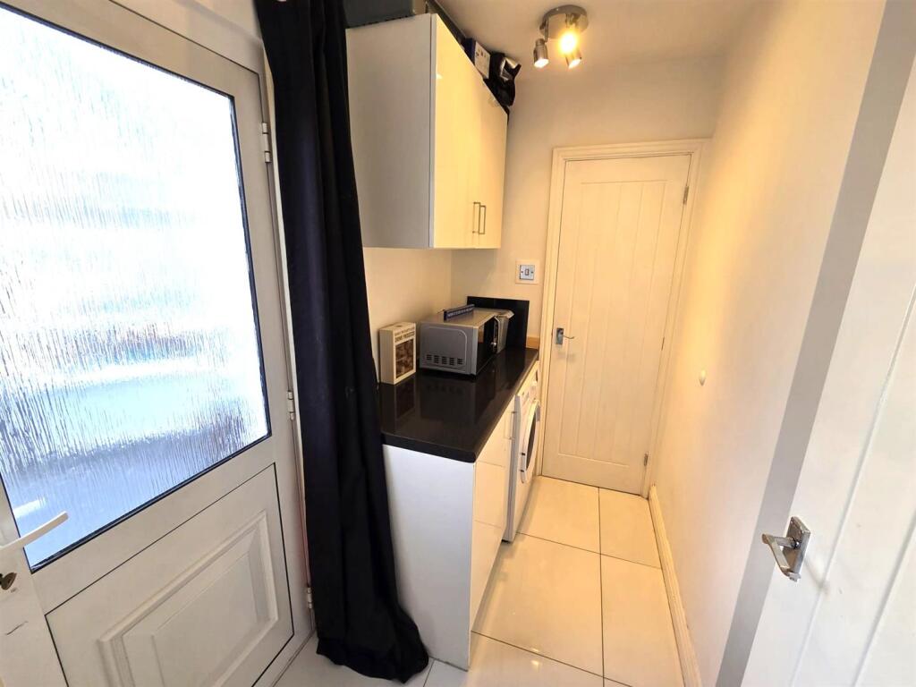 House in Newark and Sherwood, Ollerton and Boughton CP - More