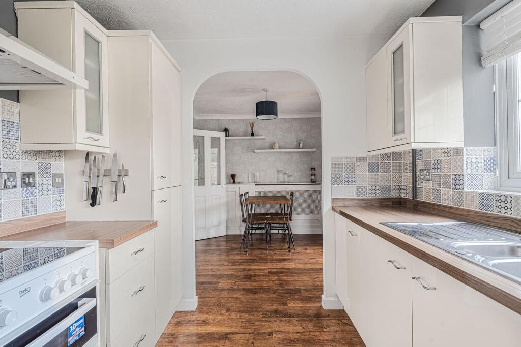House in Stroud, Chalford - View 4
