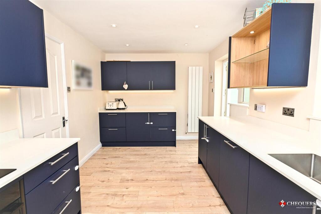 Renown Way, Chineham, Basingstoke - View 4
