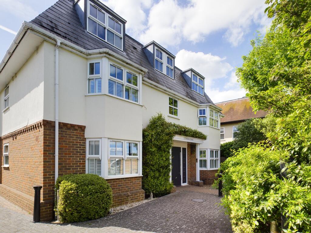 Main image of property: Chertsey, Surrey, KT16
