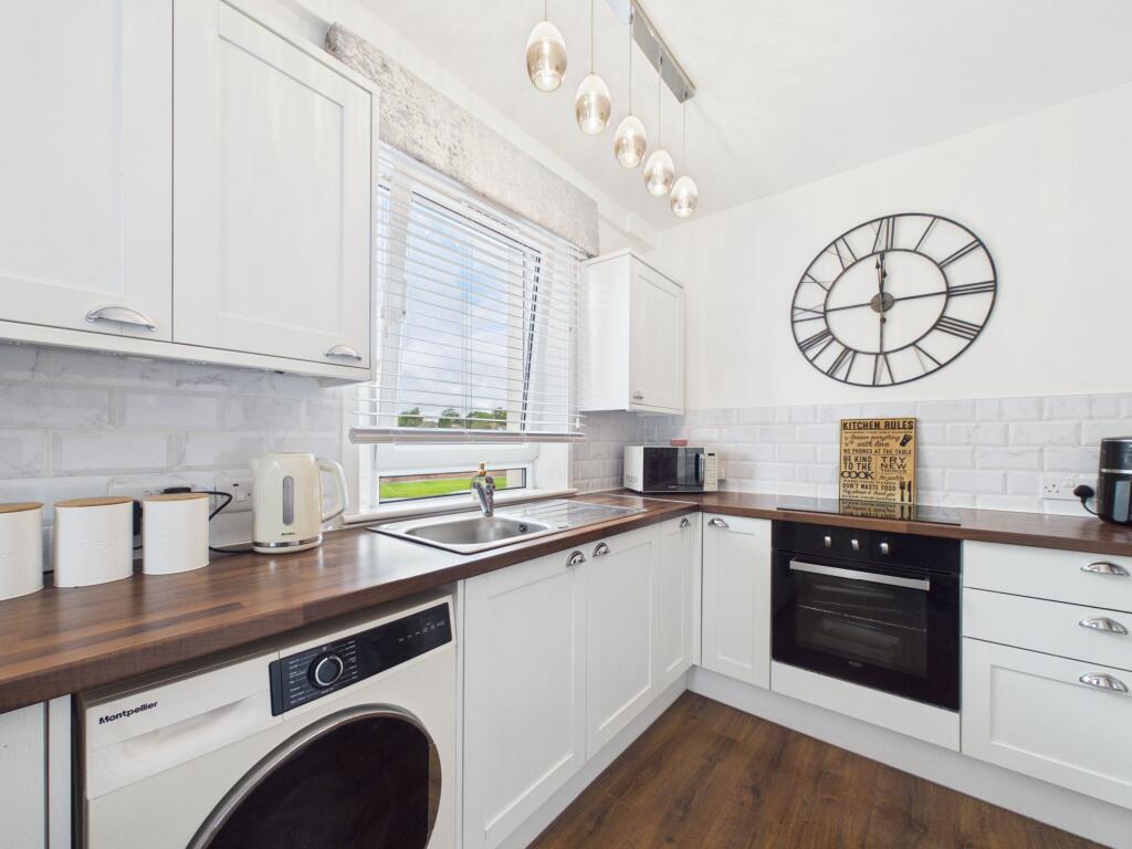Apartment in Motherwell - More