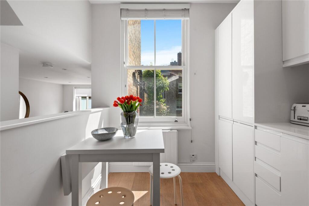 Apartment in London - More