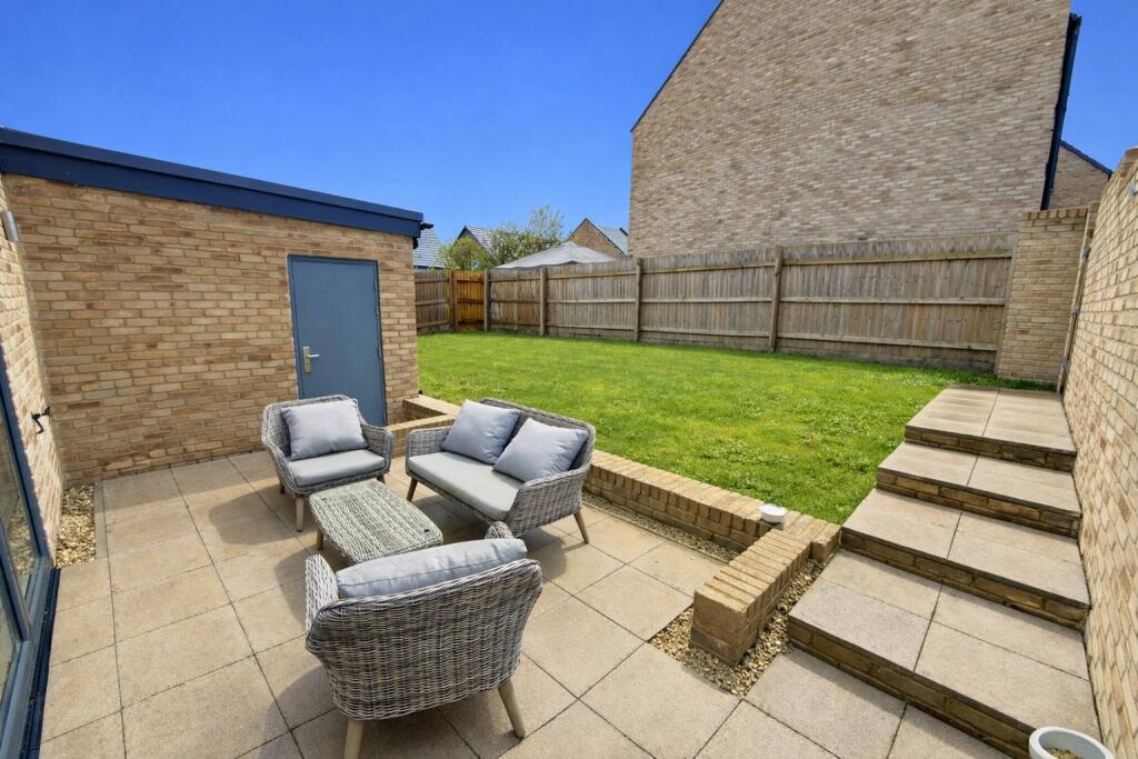 Thames View, Blunsdon, Swindon photo 4