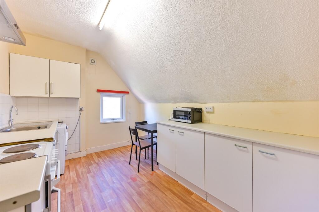 Apartment in Reading, Newtown - View 5