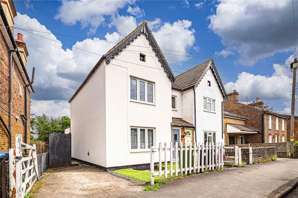 Main image of property: Weymouth Street, Apsley, Hemel Hempstead, Hertfordshire, HP3
