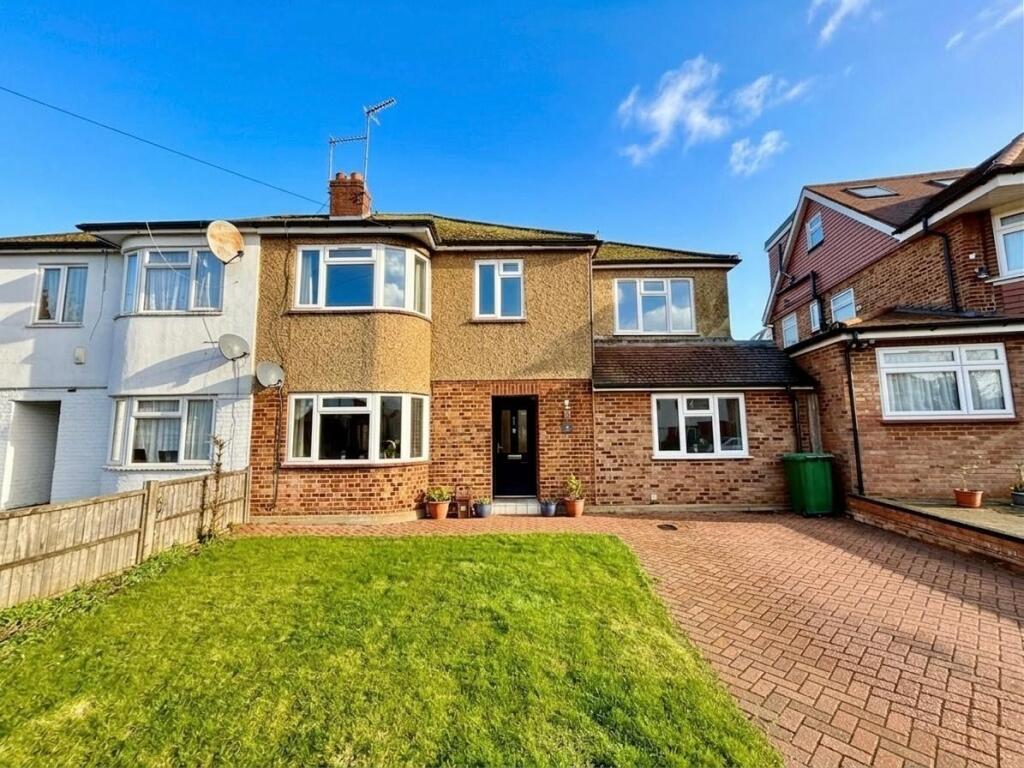 Main image of property: Alders Close, Edgware, HA8 9QQ