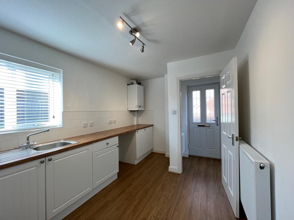 House in Stoke-on-Trent - View 4