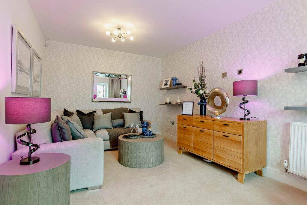 House in Gloucester - View 5