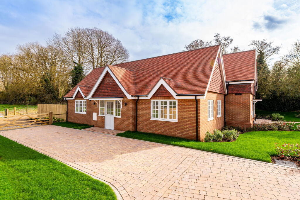 Main image of property: Charlton Lane, West Farleigh, Maidstone, ME15 0NY