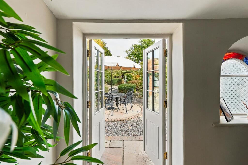 House in North Norfolk, Field Dalling - More