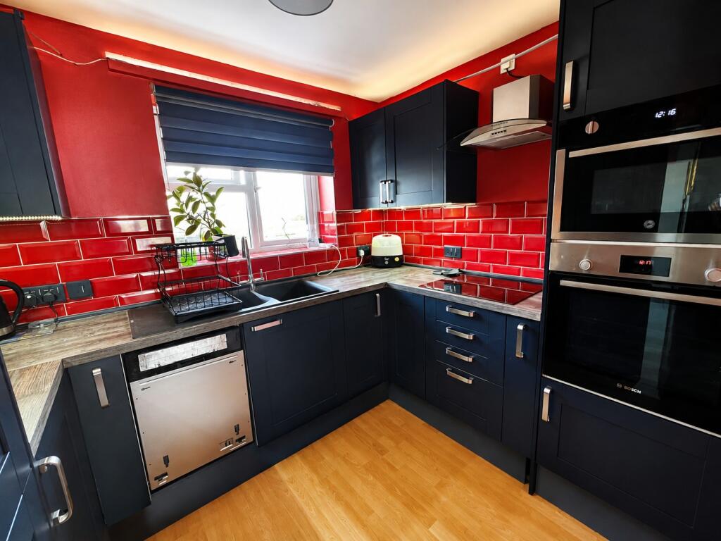 Apartment in Gosport, Hampshire - View 3