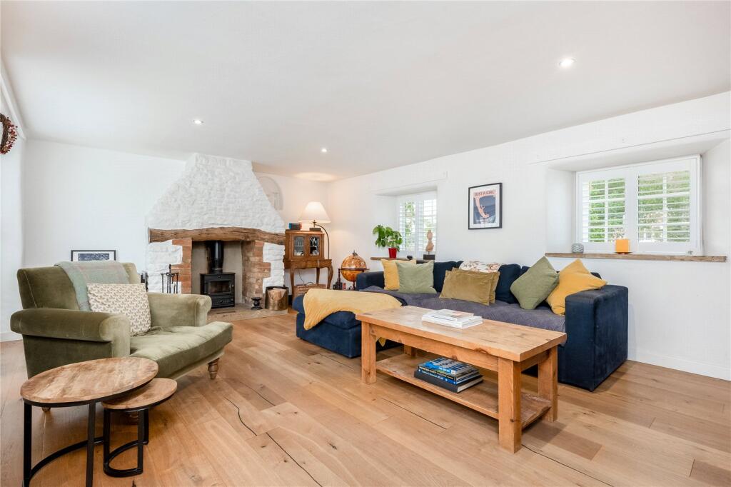 House in Cherwell, Oxfordshire - More