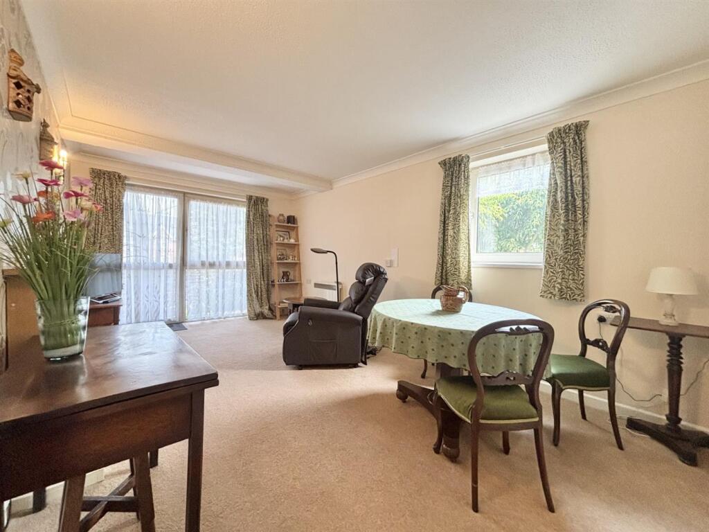 Apartment in Salisbury - View 4