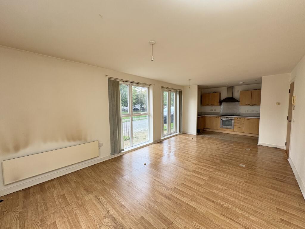 Apartment in Salford, Greater Manchester - View 5