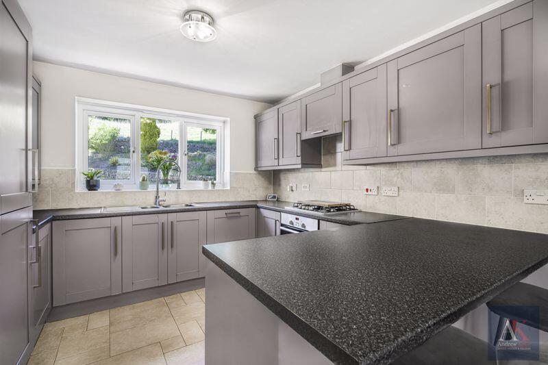 Ramsden Wood Road, Walsden, Todmorden, OL14 7UD photo 3