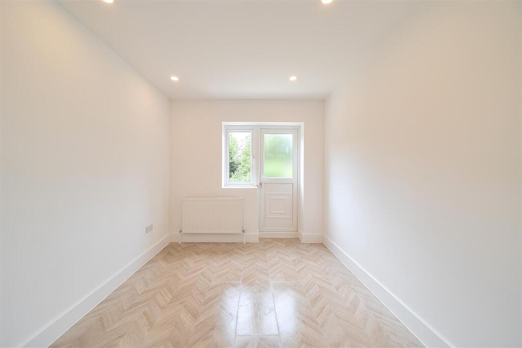 West End Road, Ruislip, HA4 photo 4