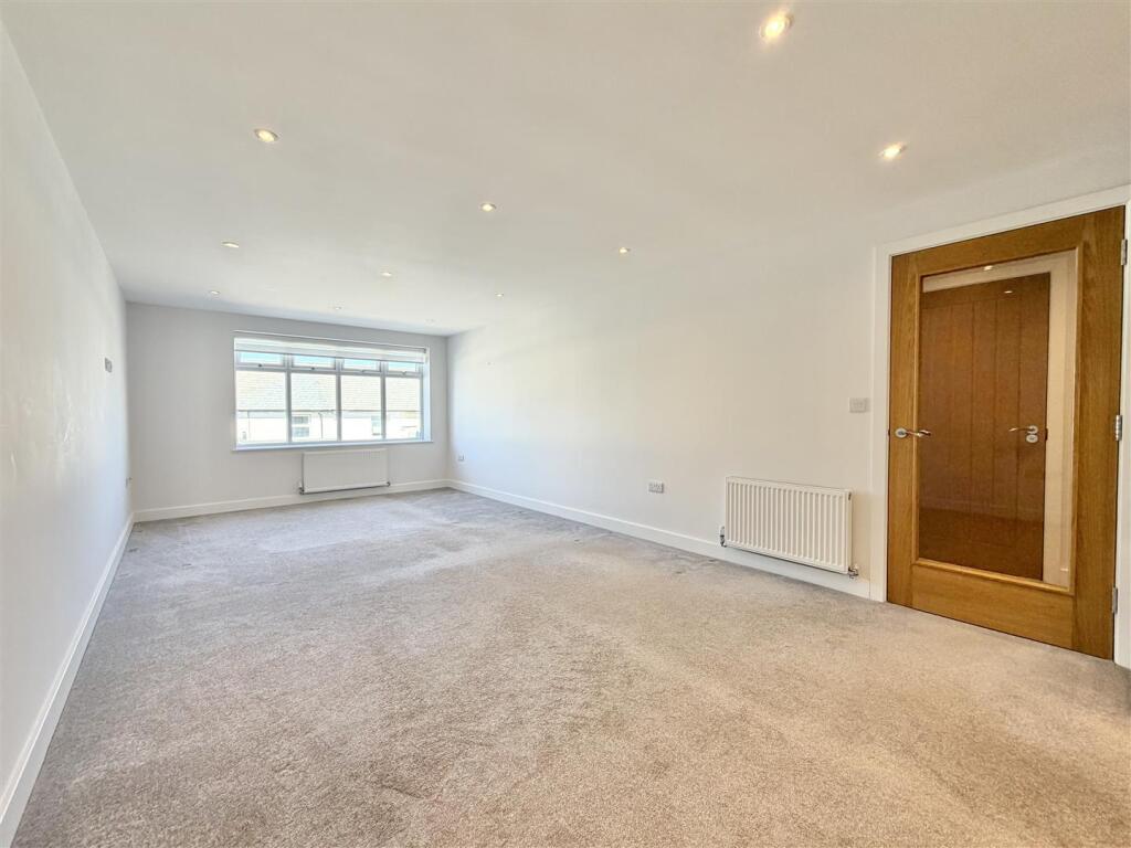 Main image of property: Lymington Road, Highcliffe, Christchurch