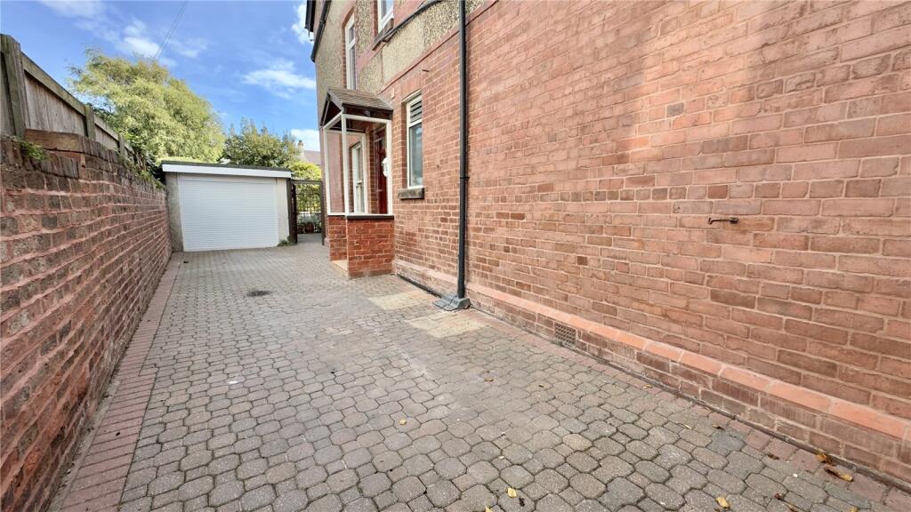House in West Kirby, Meols - View 5