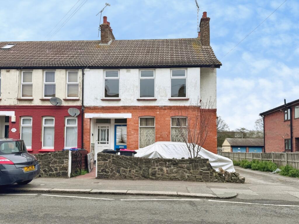 Main image of property: Fairfax Drive, Westcliff-On-Sea